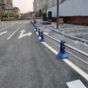 云南市政護欄 道路市政護欄定制 市政隔離護欄批發(fā)