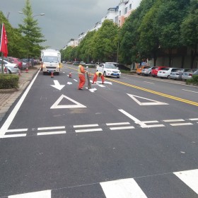 新靈鑫 熱熔反光型道路標(biāo)線涂料道路標(biāo)線施工 馬路高速