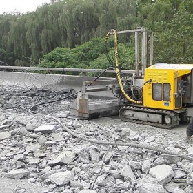 工程建筑破碎 灌注樁設破碎 大型破樁 混凝土破樁頭 公路樁基頭破碎 橋梁樁基破碎 樁基破碎